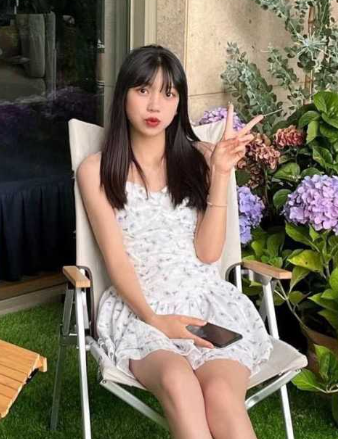 清纯反差大二学妹 被金主