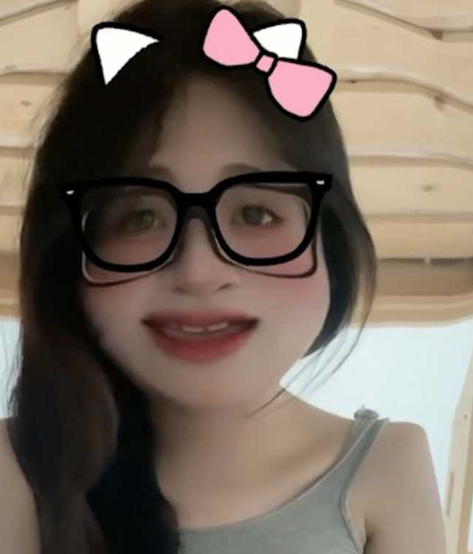 白嫩学生妹分手后被渣男曝光视频