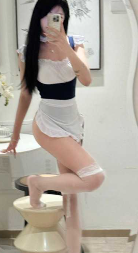 杭州极品娘yuna酱 纤细身材妖娆火辣 绝美颜值妩媚动人