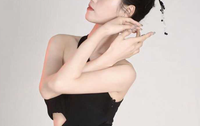 98年舞蹈老实 晓纯 高颜值极品身材