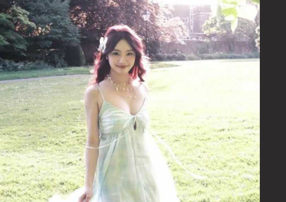 陕西西安邮电大学 反差学生妹李雯雯