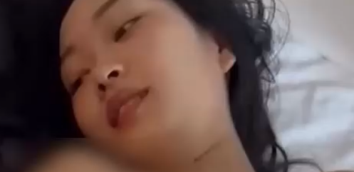 大神真实勾搭 极品身材大三学姐