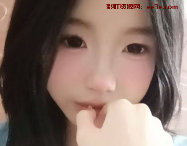 重庆工商职业学院校花 陈梦婷 清纯面孔下的真面目曝光 在镜前