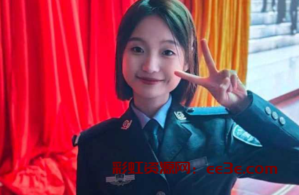 张津瑜后继再现 绝美警花退政从商 为求进步 不惜