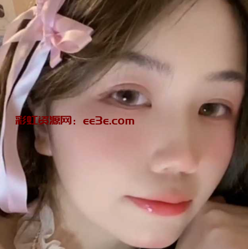 四川旅游学院学生 李晴冰 露脸