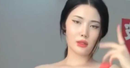 极品高颜值车模李慧珍 下海