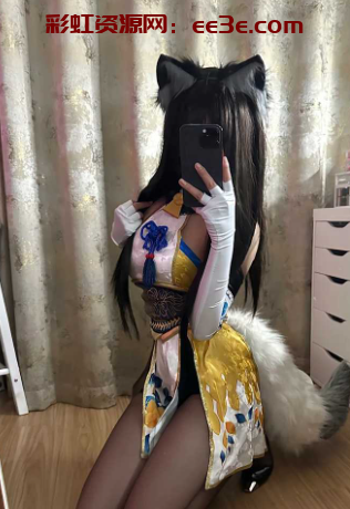 快手小萝莉 鸭鸭 嬳视频流出 合租房里被精神小伙扛双腿