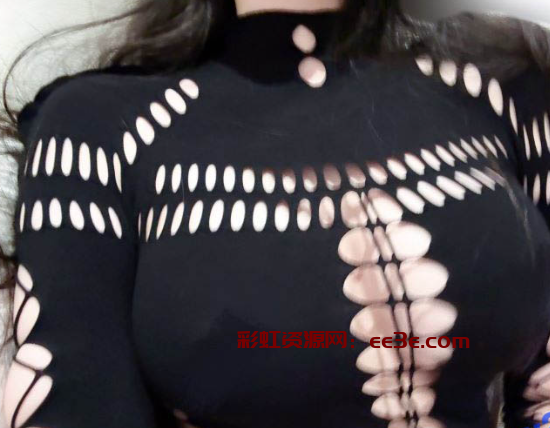 大学生少女自拍泄密！超粉