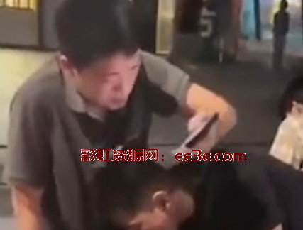 广州炸裂夜生活！PARK酒吧门口 惊现三男互吃 大画面全网疯传 这是GAY圈狂欢大聚会吗？