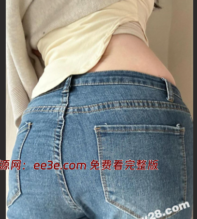 超高颜值学生妹 反差自拍流出