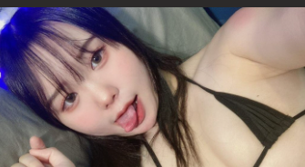 热爱cosplay的美女