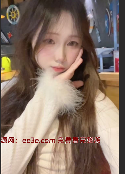 重庆财经职业学院 郭佳馨 年仅19岁就已成为知名校