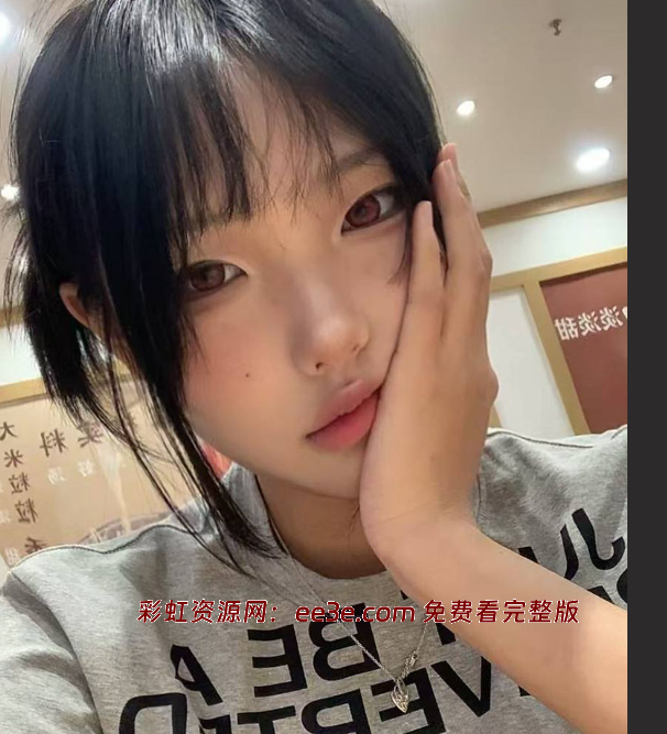 南京清纯美女 罗慧婷 爱视频被绿帽男友曝光 颜值超美梨形身材