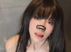 清纯福利姬 创可贴贴 浴室视频流出 性感萝莉上演诱惑