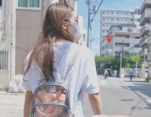 霓虹少妇 被老公户外羞耻