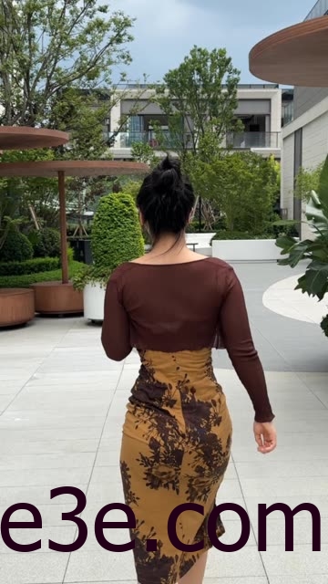 【微密圈】詹詹(詹妮)泳池蓝色比基尼，夏日清凉作品合集