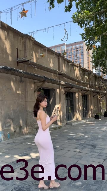 奶宝妹纸（雪怡妹纸）的早期照片，青涩的成长印记