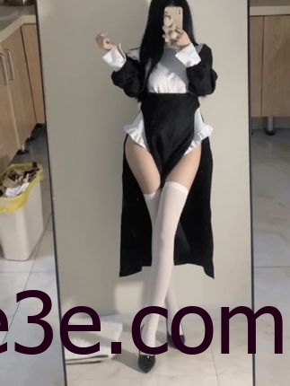 小芋泥yyy微密圈作品巧妙融入时尚元素，展现个人风格