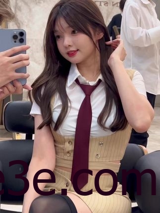 蒙古族服饰与自然的结合，不二梅Miko(叶婧桐)展现热情力量与神秘