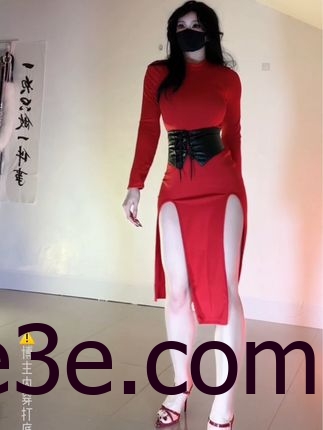 抖音红人周清欢微密圈作品资源，微胖肉肉身材展现多样时尚魅力