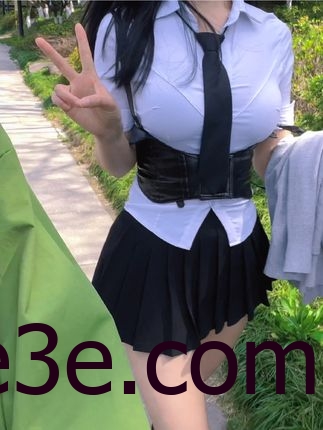 麻辣奶兔碎花旗袍微密圈作品资源，令人惊艳的碎花旗袍微密圈美照