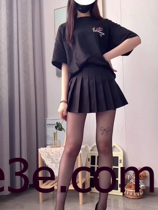 林扣弦微密圈高颜值付费资源，抖音200万粉丝的清纯女神圈子揭秘