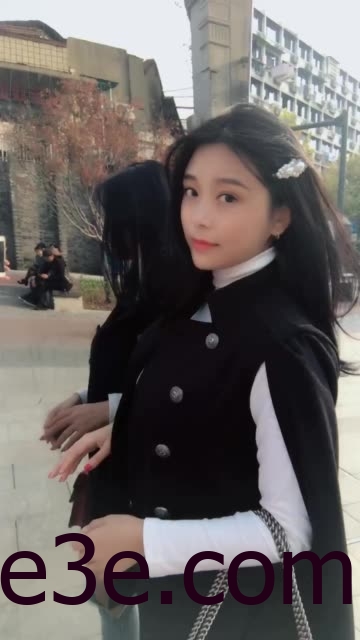 探索抖音网红奶雯微密圈付费资源，从清纯到私密浓情的震撼反差