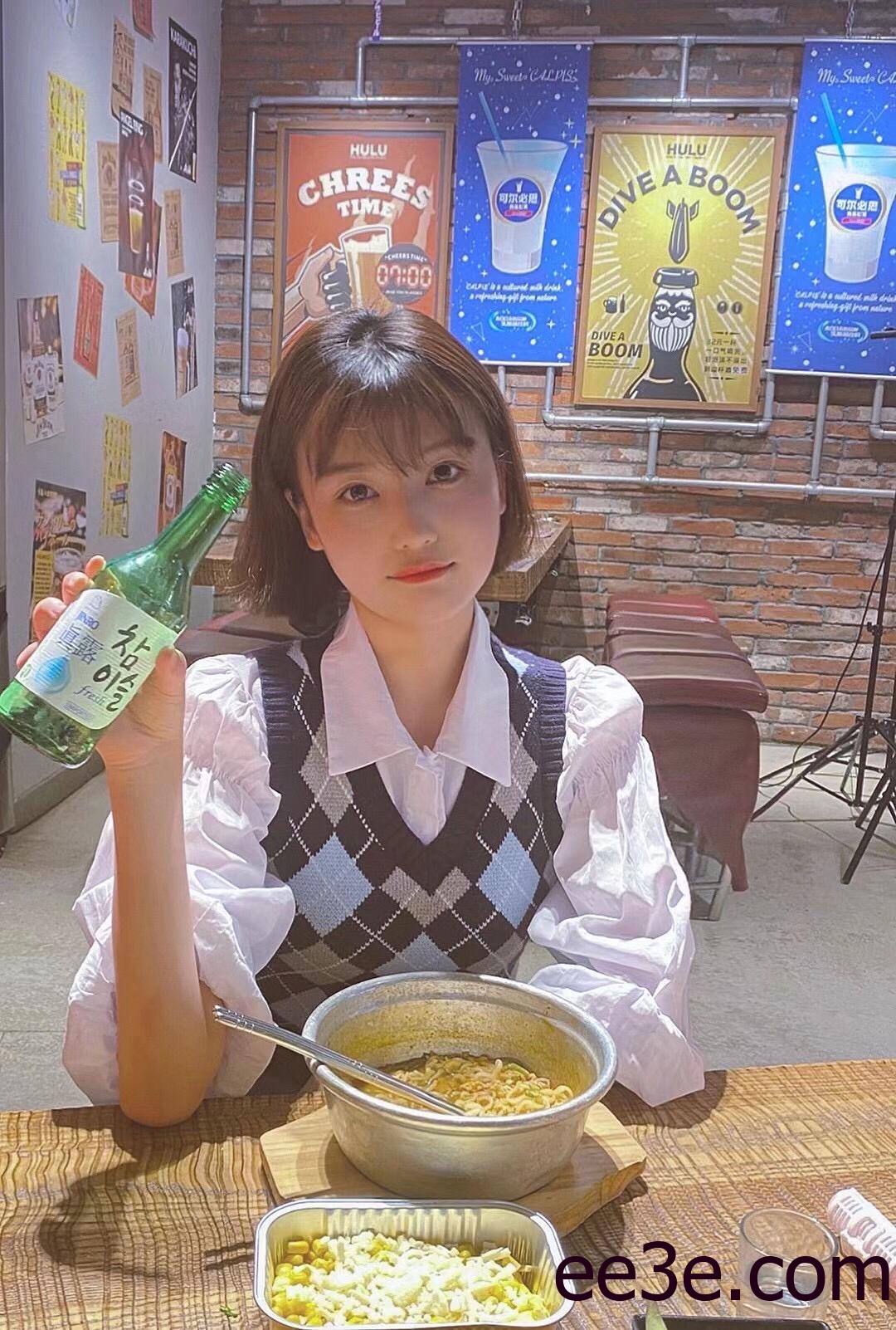 十万口草莓粥粥微密圈写真打包下载，精美资源一键收集