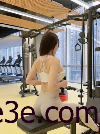 米晨姐姐微密圈作品展示精美的蒙古节日盛装，彰显喜庆和热情