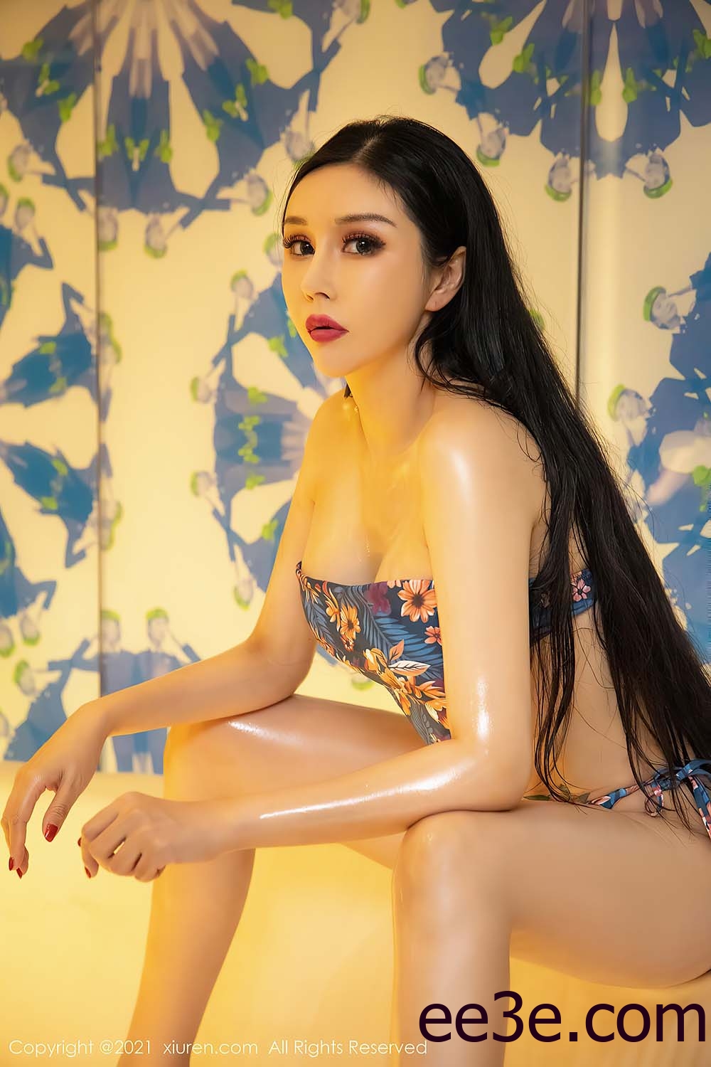 [Xiuren秀人网] NO.4227 独特魅力的肚兜内衣 田冰冰