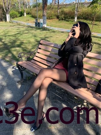 抖音女神娇七微密圈作品资源颜值与才华，追求梦想的舞台