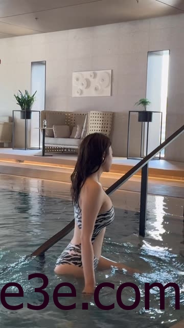 雪怡妹纸最新图集精选，让你目不转睛