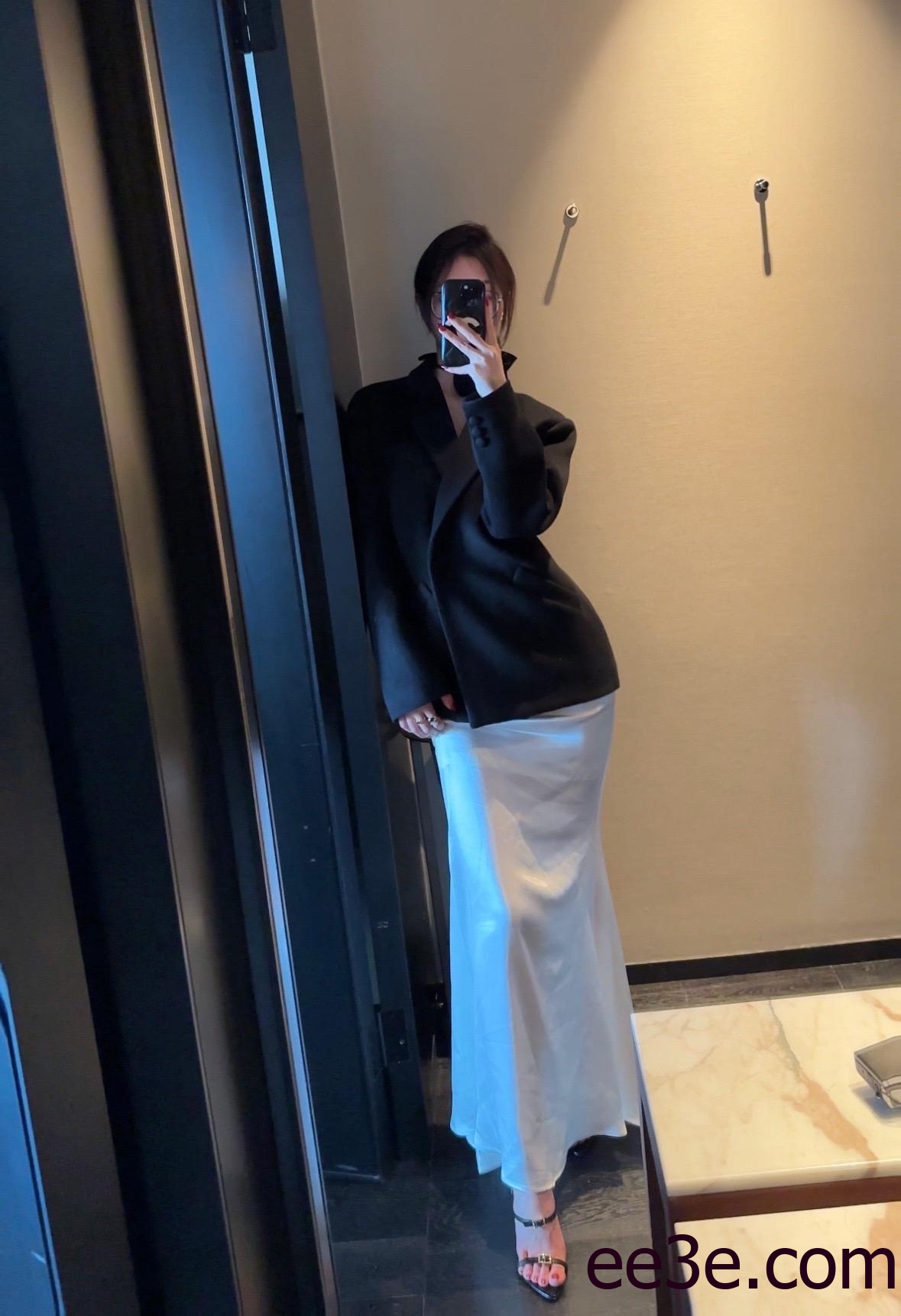 抖音网红脸红Dearie是谁？解开她的神秘面纱与真实身份