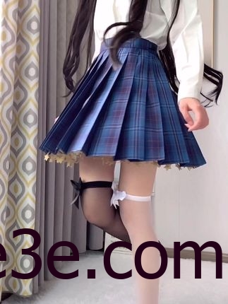 【微密圈】林扣弦清纯吊带作品大赏，抖音202万粉丝为何如此着迷？