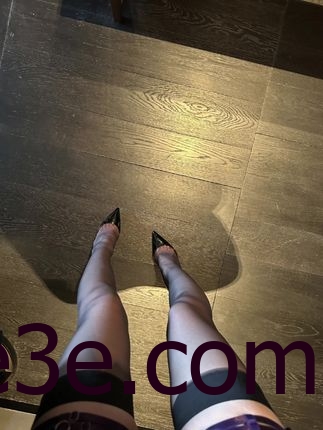 脸红Dearie免费下载，限时免费获取她的精美照片