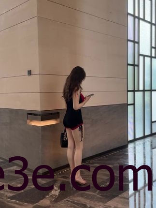 高挑女神可可西yyy的微密圈风采尽显，资源包大揭秘