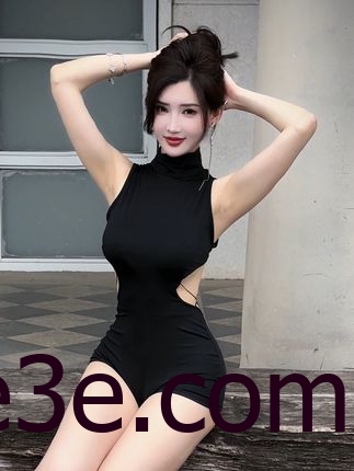 浴室美人周妍希微密圈作品简介，精彩摄影