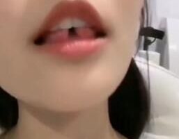 快手→小倩倩舌头舞