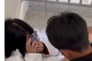 河南某中学 网传校园内视频 2V 加 女主 自拍 6V 【8V 完整版】