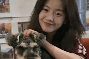 神似 李庚希 的漂亮旅美留学生「小乔」和外籍男友 KTV 包房激情沙发