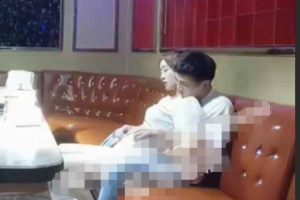 南京医科大学小情侣 KTV 打炮被针孔TP 大1妹子话不停 后白开水！