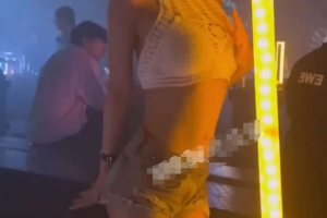 夜场baby 父1为她们感到骄傲