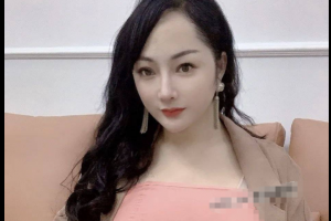 快手 小肉包 30W粉丝逆天主播 尺度视频被爆出