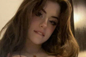 抖音热门 欧美主播hannah owo吃鸡