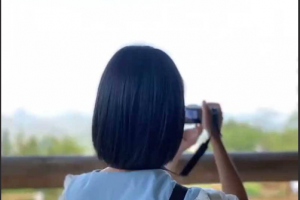 云南瑶山姑娘「蔡亿佳」清纯阿妹竟在楼道口与男友！完整版