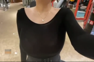 【全网独家】曝光北京广华新城  反差 肖琪诺 社交账号