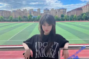 清纯学生妹一边上网课 一边被 网课是最好的背景音 不接受反驳！