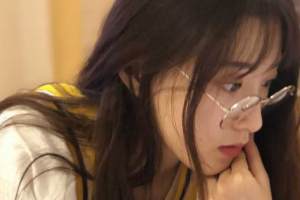 大一反差 眼镜美女 王梦婷