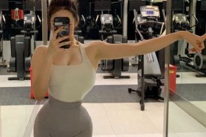 长沙高颜值女神月月  健身达人