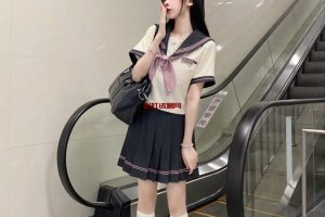 台湾萝莉网红  萌萌 身高165 声音句好听